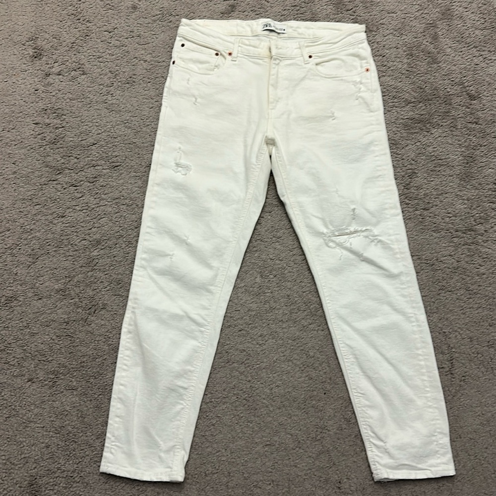Zara Women’s White Ripped Jeans